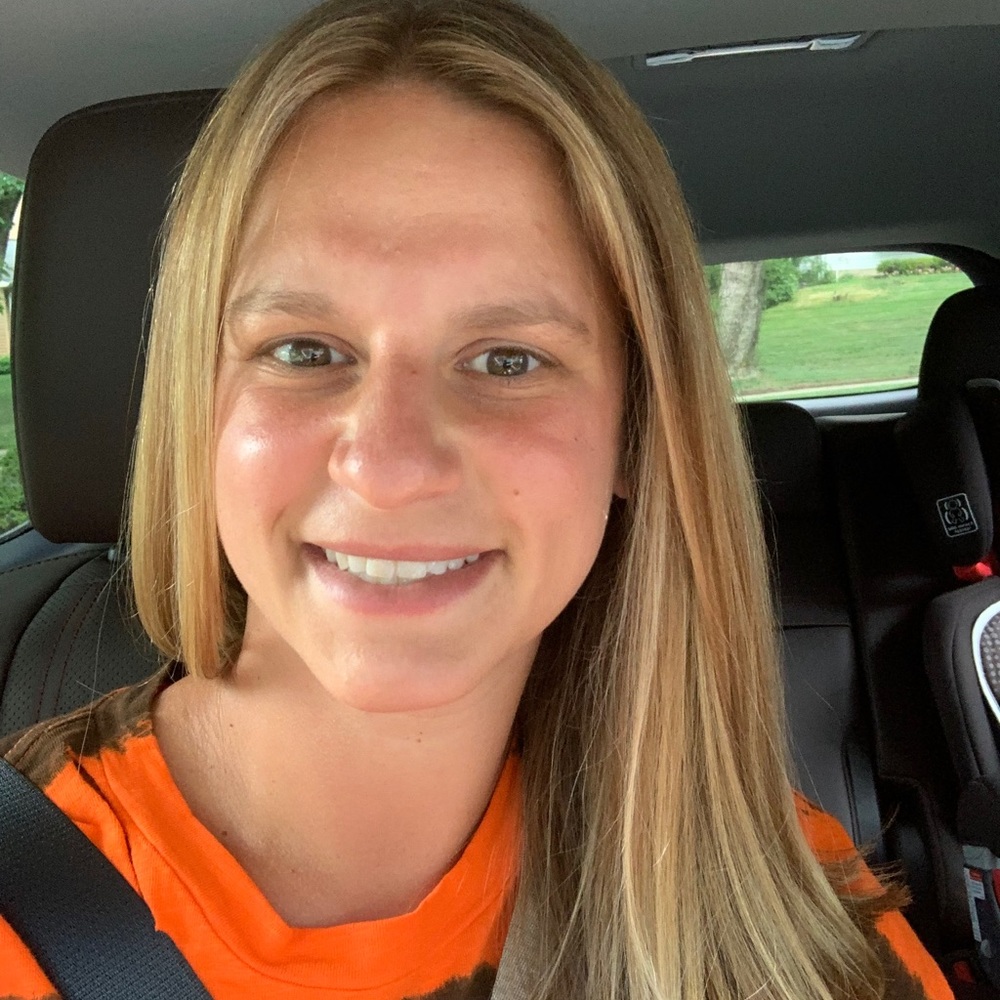 Meet your Posher, Carlye